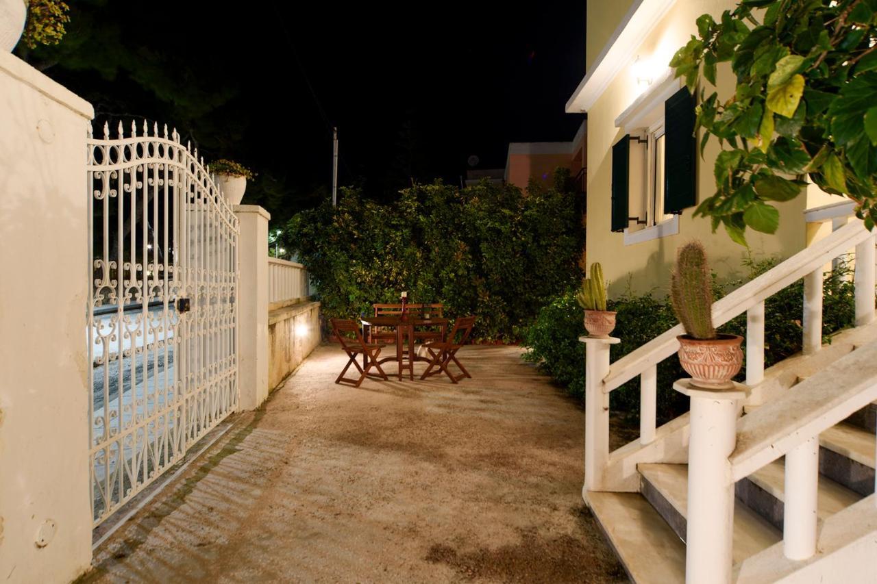 Apartmán Jasmine Of Poseidonia Posidhonía Exteriér fotografie